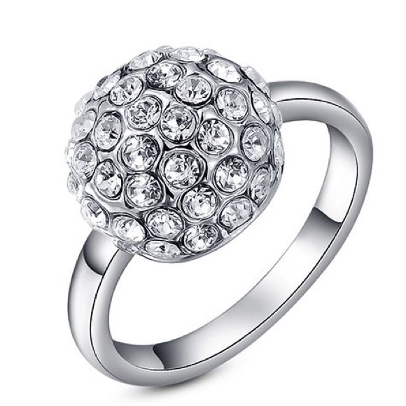 Jewelry - 🆕 Platinum Pave Ball Ring